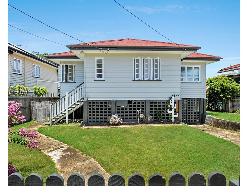 7 Bega Street, Grange QLD 4051