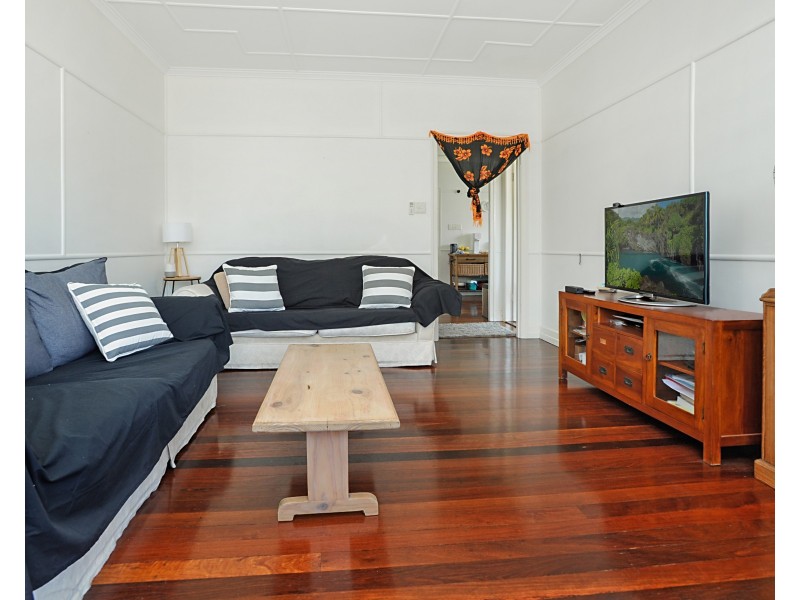 7 Bega Street, Grange QLD 4051