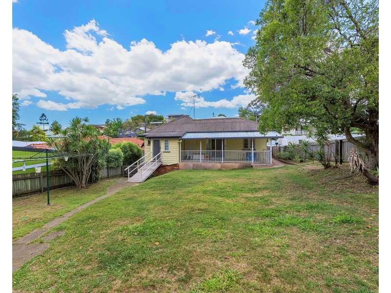 134 Gracemere Street, Grange QLD 4051