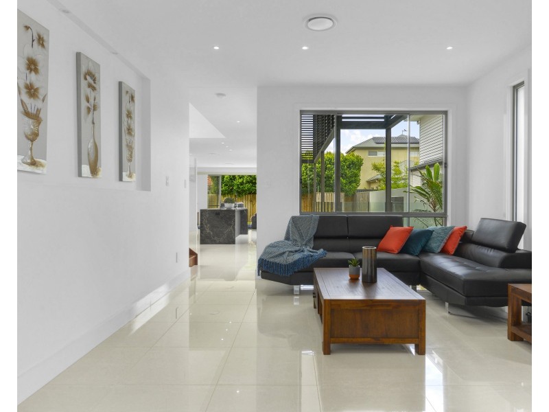 18 Harding Street, Hendra QLD 4011