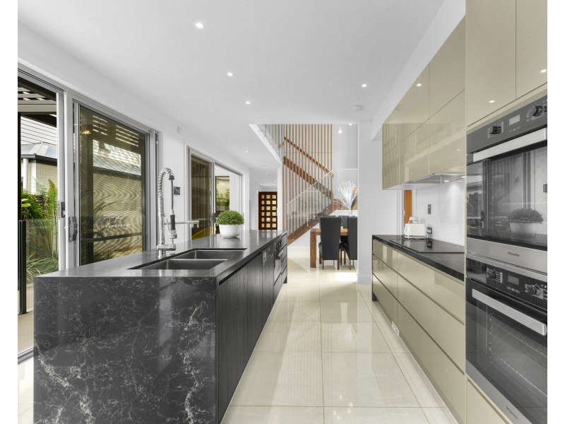 18 Harding Street, Hendra QLD 4011