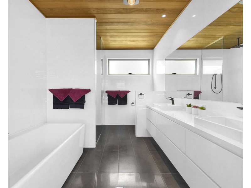 18 Harding Street, Hendra QLD 4011