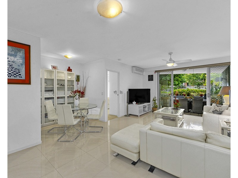 1/10 Vernon Terrace, Teneriffe QLD 4005