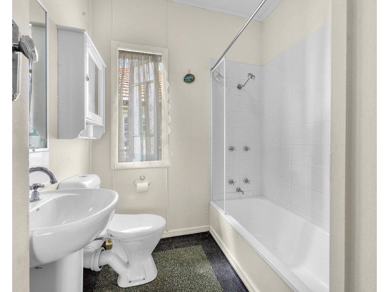 82 Lilley Street, Hendra QLD 4011