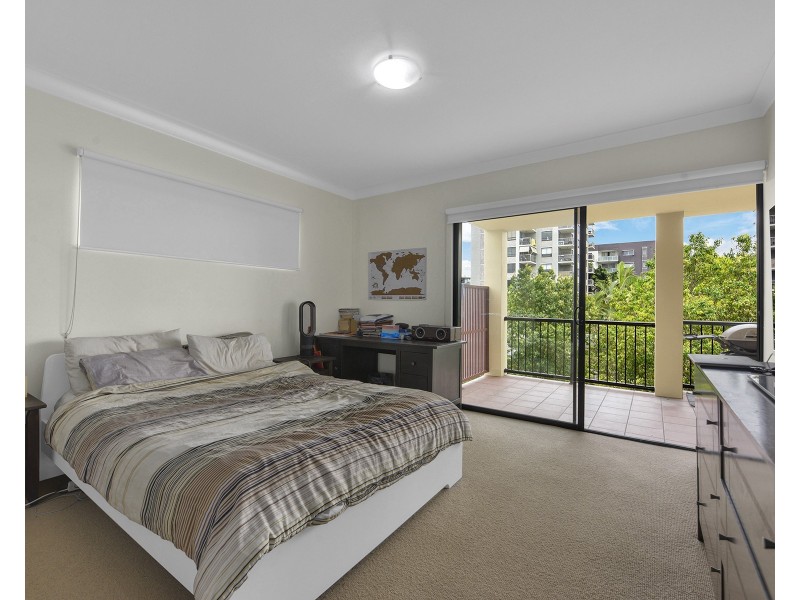 13/64 Lambert Street, Kangaroo Point QLD 4169