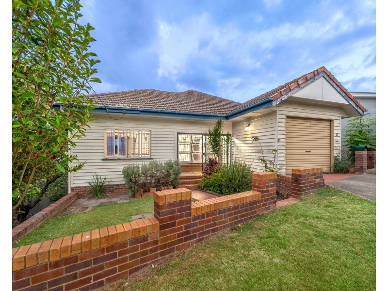 17 Bearsden Avenue, Newmarket QLD 4051