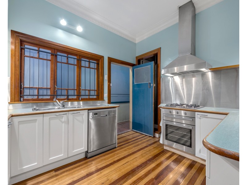 17 Bearsden Avenue, Newmarket QLD 4051