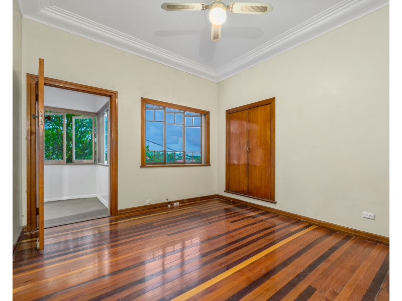 17 Bearsden Avenue, Newmarket QLD 4051