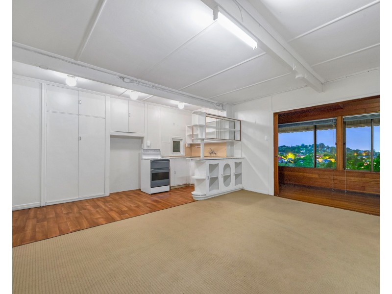 17 Bearsden Avenue, Newmarket QLD 4051