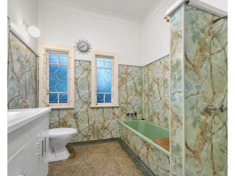 17 Bearsden Avenue, Newmarket QLD 4051