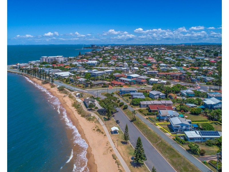 85 Flinders Parade, Scarborough QLD 4020