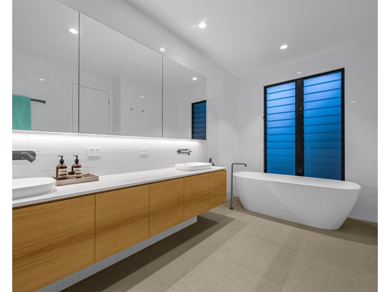 65 Christian Street, Clayfield QLD 4011