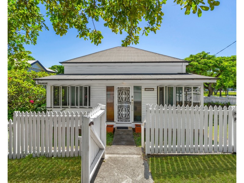 8 Alexandra Road, Ascot QLD 4007