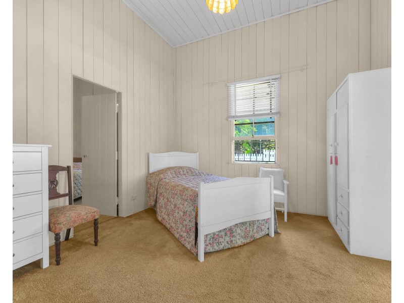 8 Alexandra Road, Ascot QLD 4007