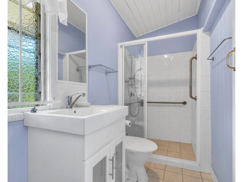 8 Alexandra Road, Ascot QLD 4007