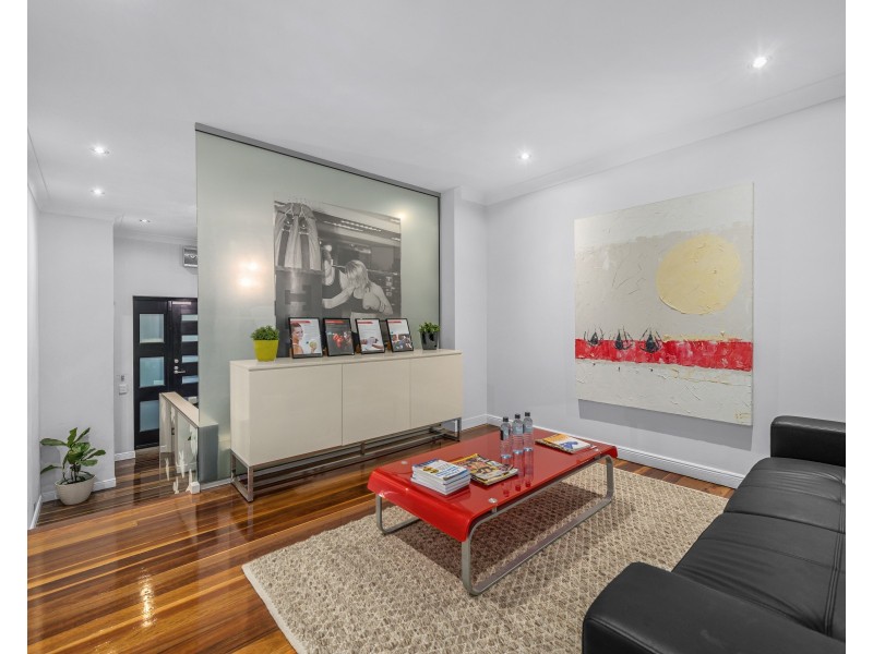 12 Moore Street, Albion QLD 4010