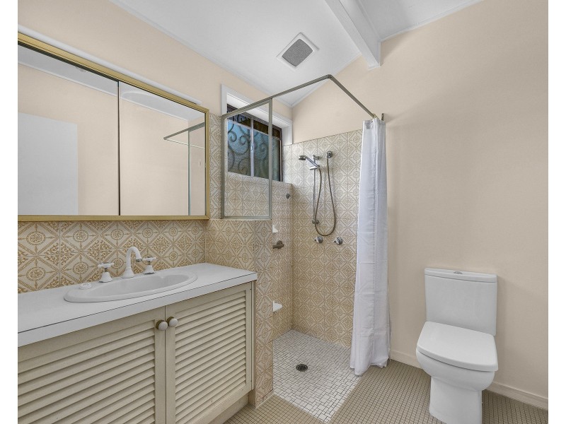 11 Craven Street, Clayfield QLD 4011