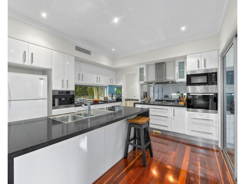 2A Rous Street, Hendra QLD 4011