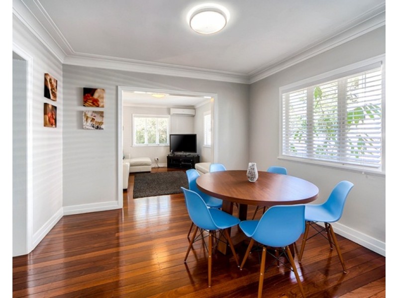 11 Bank Street, Windsor QLD 4030