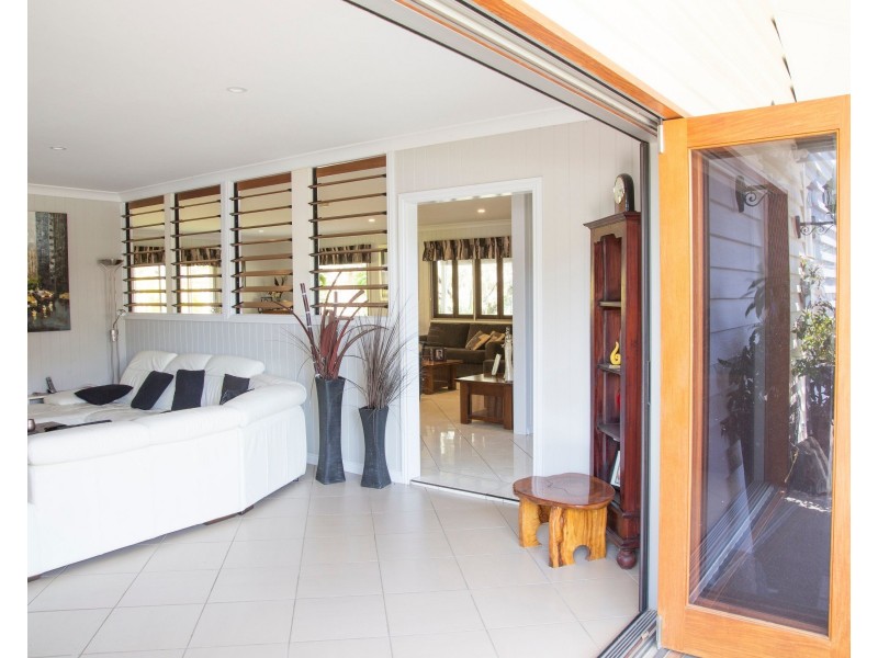 35 Hamilton Avenue, Hendra QLD 4011