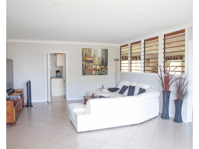 35 Hamilton Avenue, Hendra QLD 4011