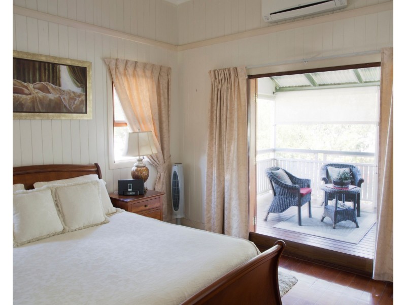 35 Hamilton Avenue, Hendra QLD 4011