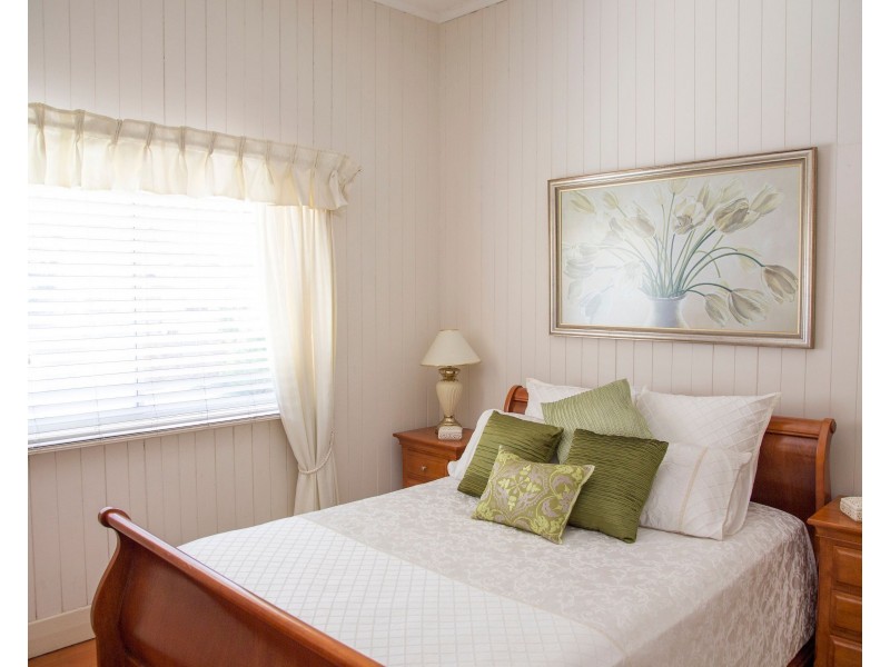 35 Hamilton Avenue, Hendra QLD 4011