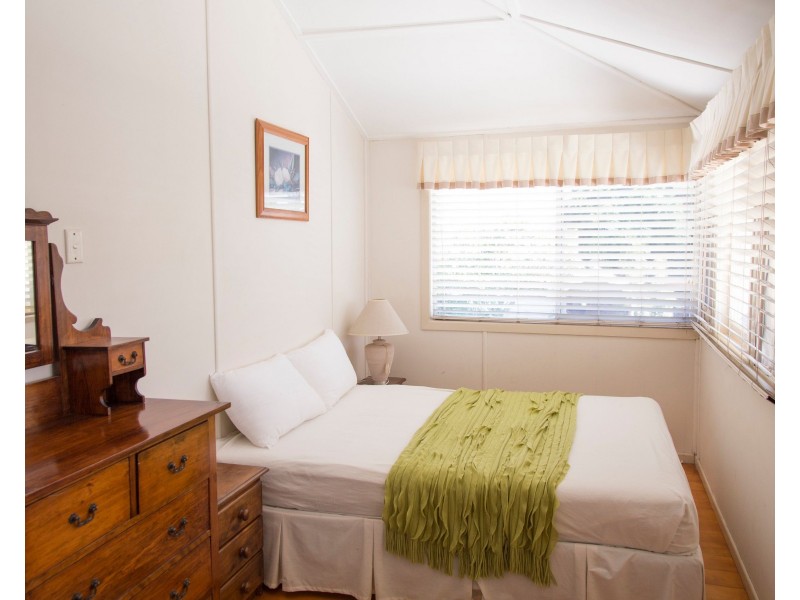 35 Hamilton Avenue, Hendra QLD 4011