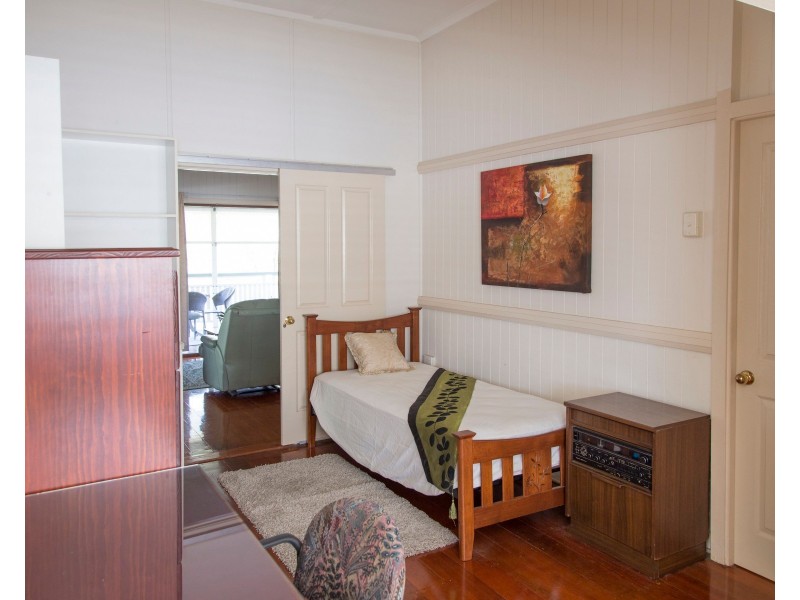 35 Hamilton Avenue, Hendra QLD 4011