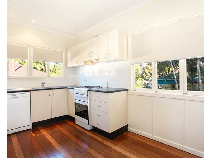 1 Deramore Street, Wavell Heights QLD 4012