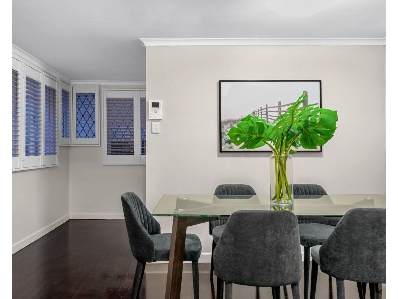 16 London Road, Clayfield QLD 4011