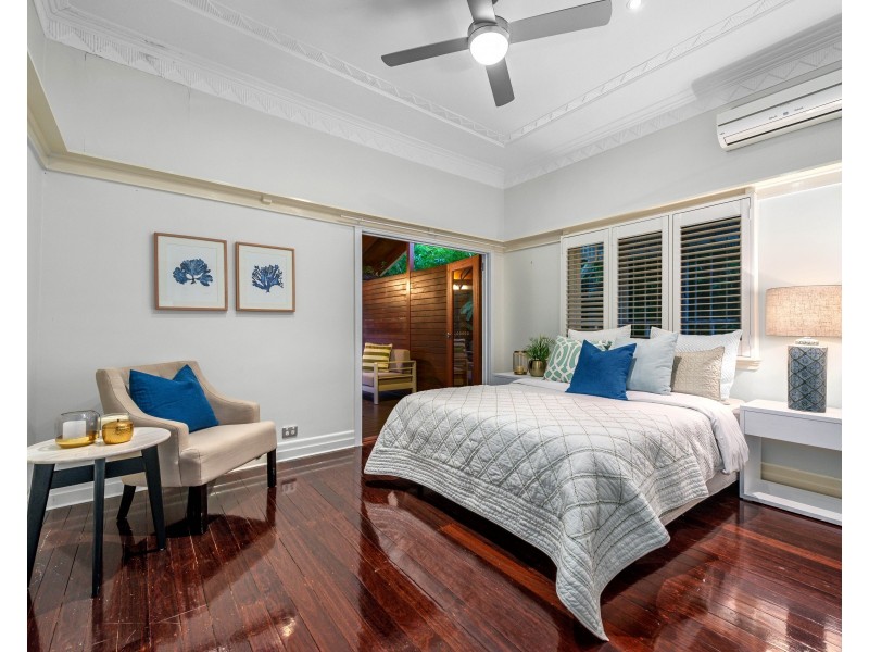 16 London Road, Clayfield QLD 4011