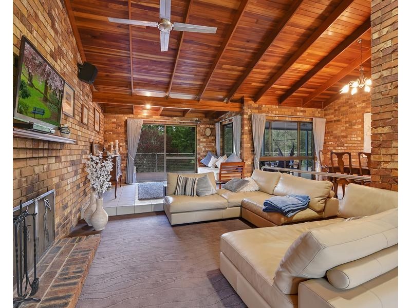 11 Beech Drive, Cashmere QLD 4500