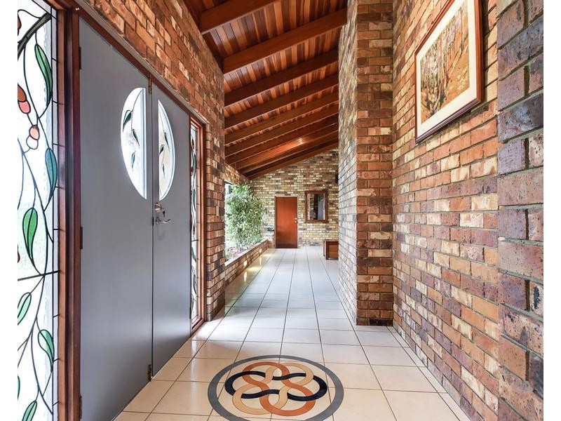 11 Beech Drive, Cashmere QLD 4500