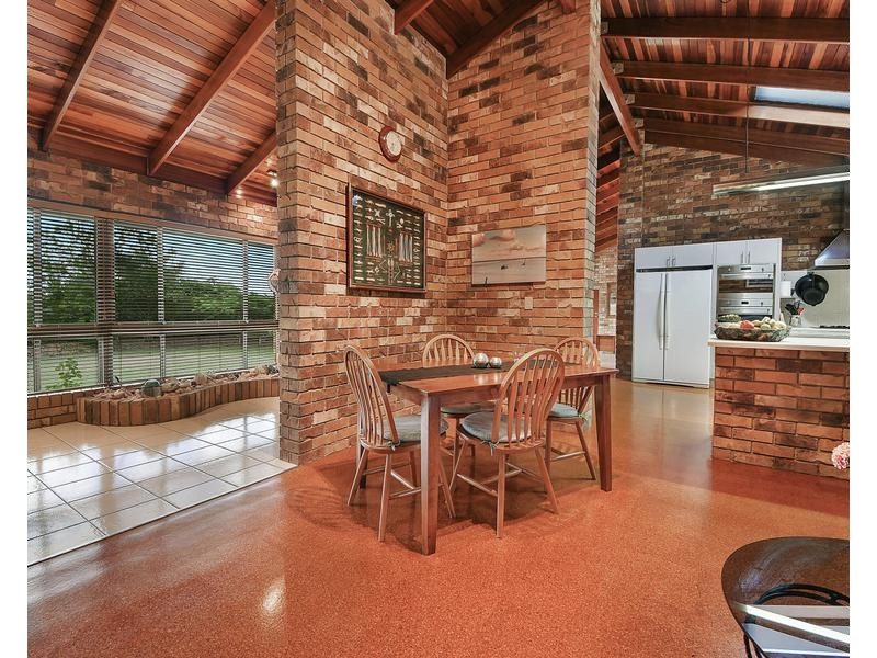 11 Beech Drive, Cashmere QLD 4500