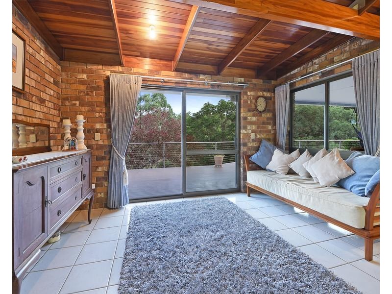 11 Beech Drive, Cashmere QLD 4500