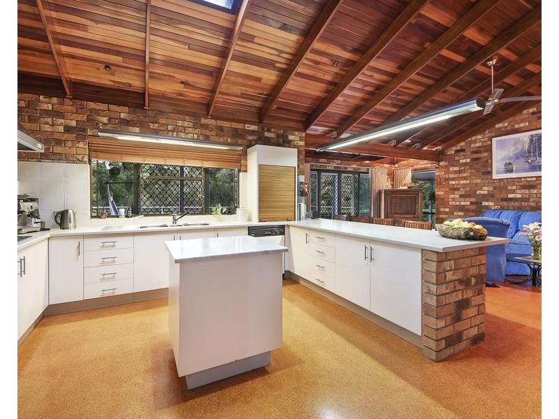 11 Beech Drive, Cashmere QLD 4500