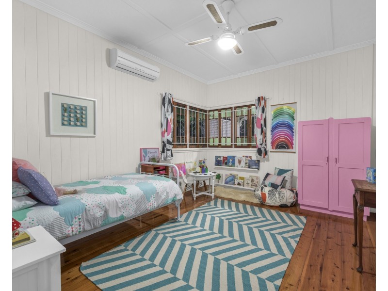 36 Howard Street, Grange QLD 4051