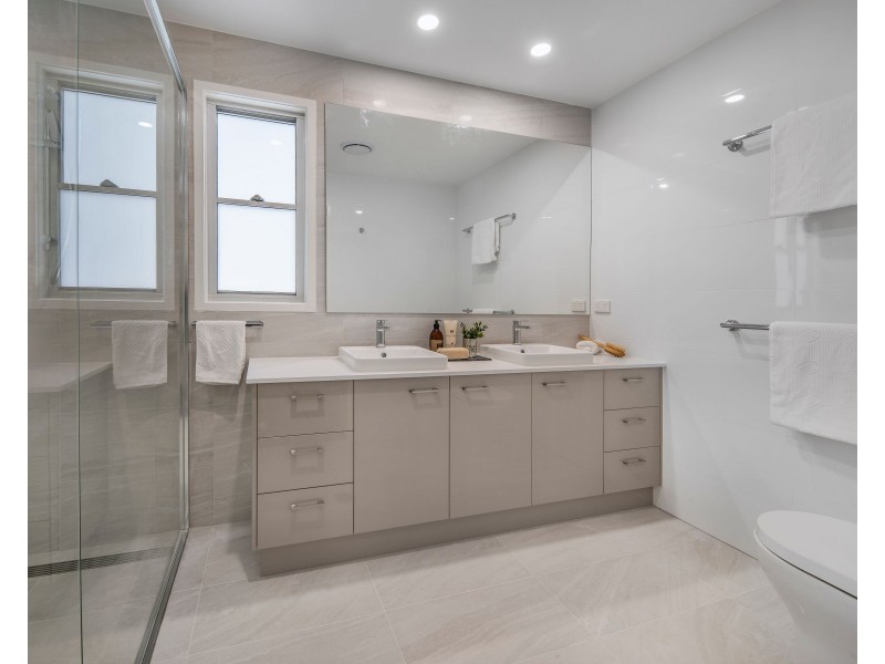 11 Gordon Street, Hendra QLD 4011