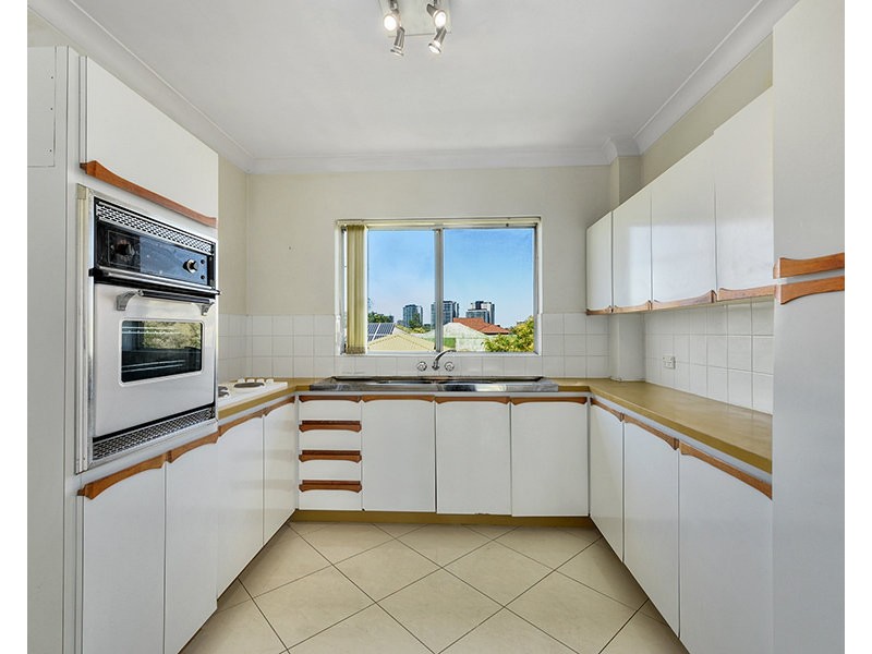 4/17 Napier Street, Ascot QLD 4007