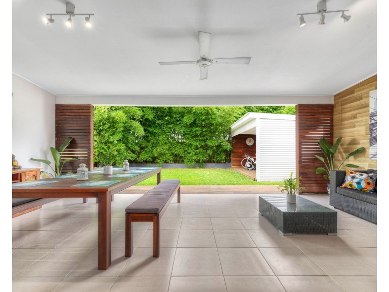 12 Dorames Street, Hendra QLD 4011