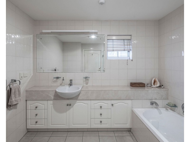 27/29 Harbour Road, Hamilton QLD 4007