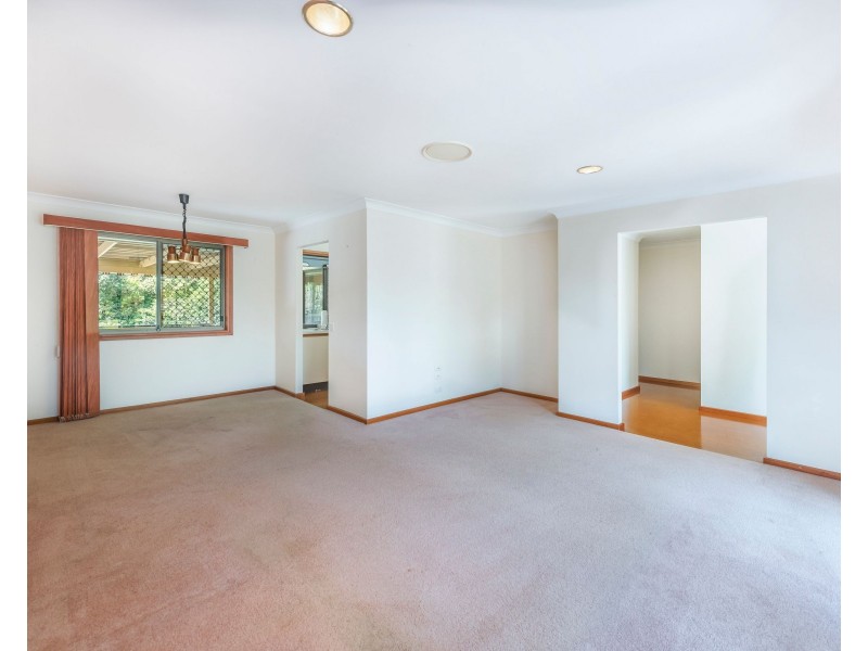 40 Bordeau Crescent, Petrie QLD 4502