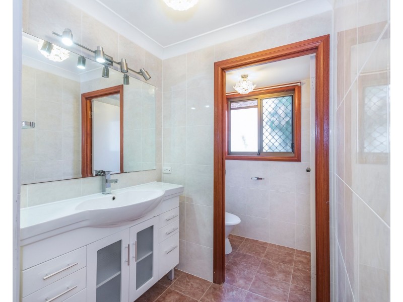 40 Bordeau Crescent, Petrie QLD 4502