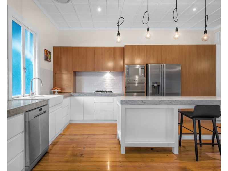 9 Tenth Avenue, Windsor QLD 4030