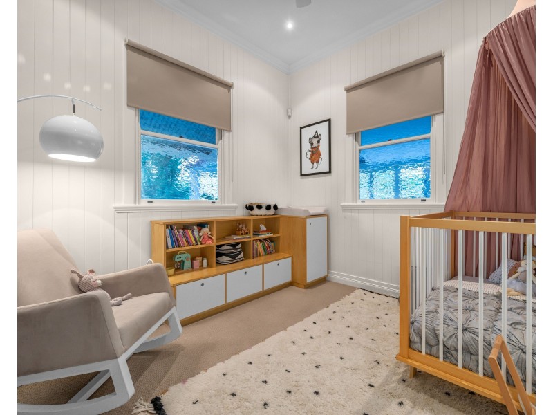 9 Tenth Avenue, Windsor QLD 4030