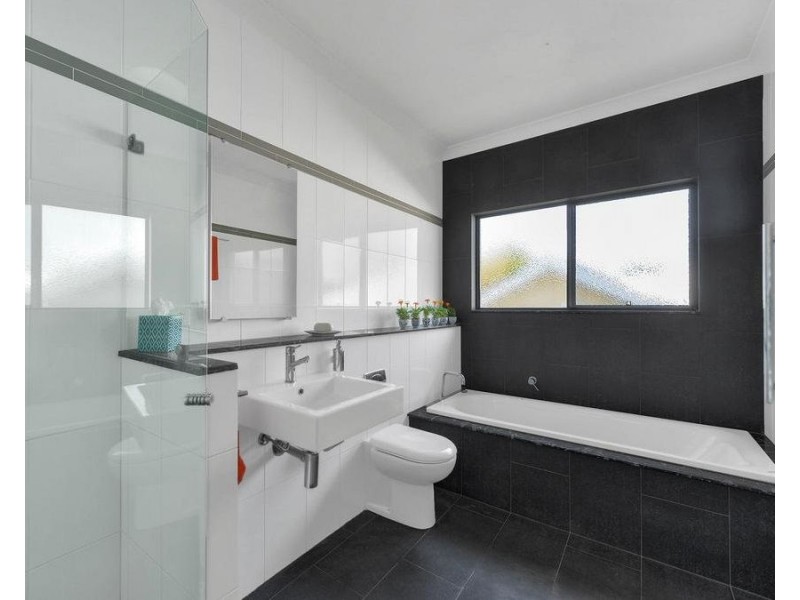 33 Reeve Street, Clayfield QLD 4011