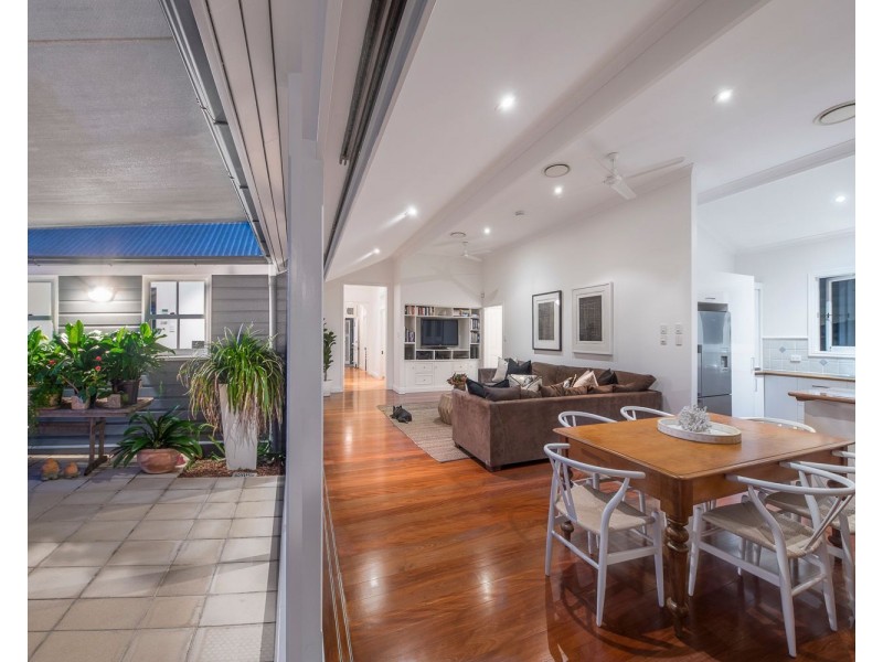 43 Joynt Street, Hamilton QLD 4007