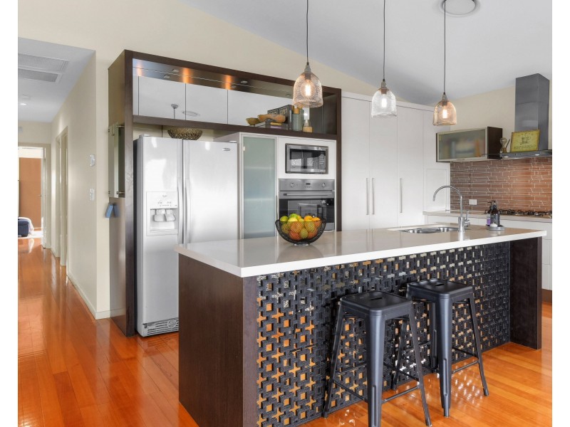 21 Raceview Avenue, Hendra QLD 4011