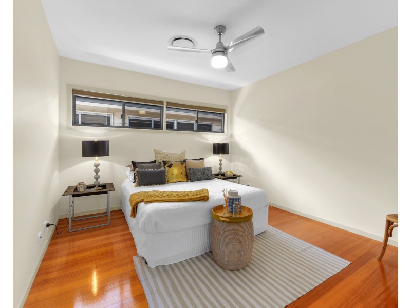 21 Raceview Avenue, Hendra QLD 4011